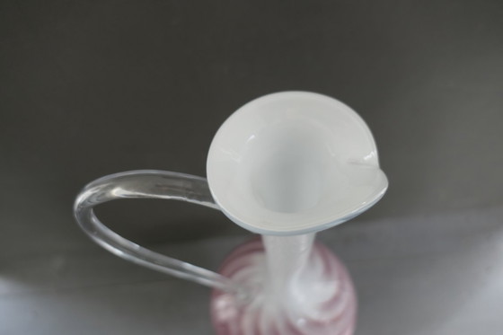 Image 1 of Vaso italiano vintage su piede bianco viola