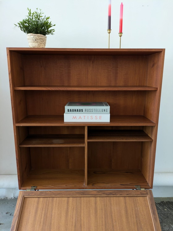 Image 1 of Credenza vintage con gambe a forcina