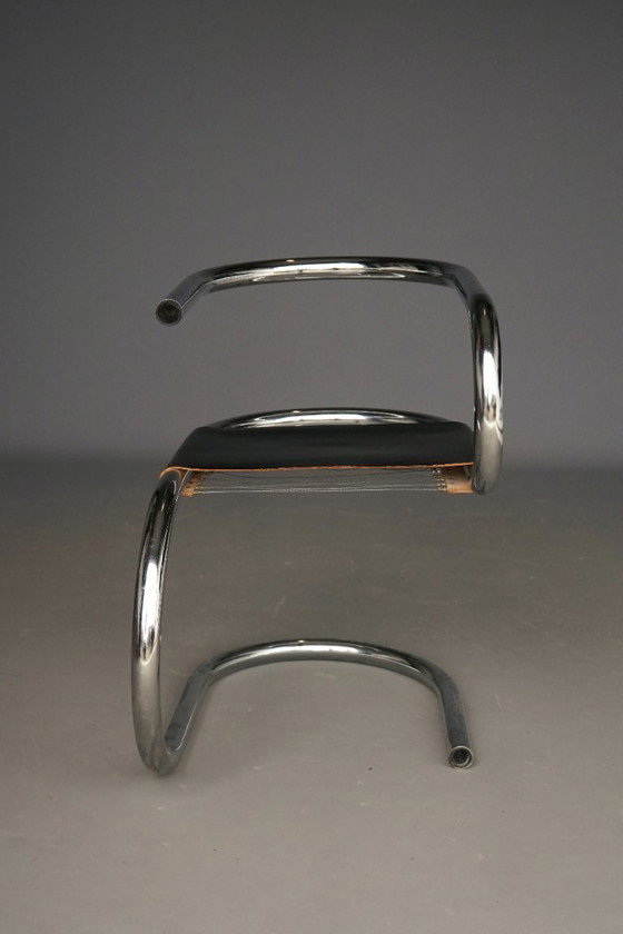 Image 1 of Rare chaise d'appoint tubulaire Wim van den Bergh. Années 1980.