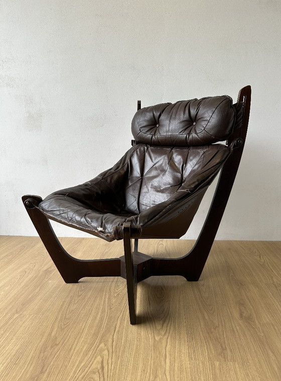 Image 1 of Der Sessel Luna wurde in den 70er Jahren von O. Knutsen entworfen.