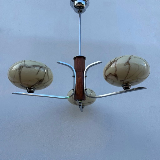 Lampadario Art Déco in cromo e vetro opalino marmorizzato