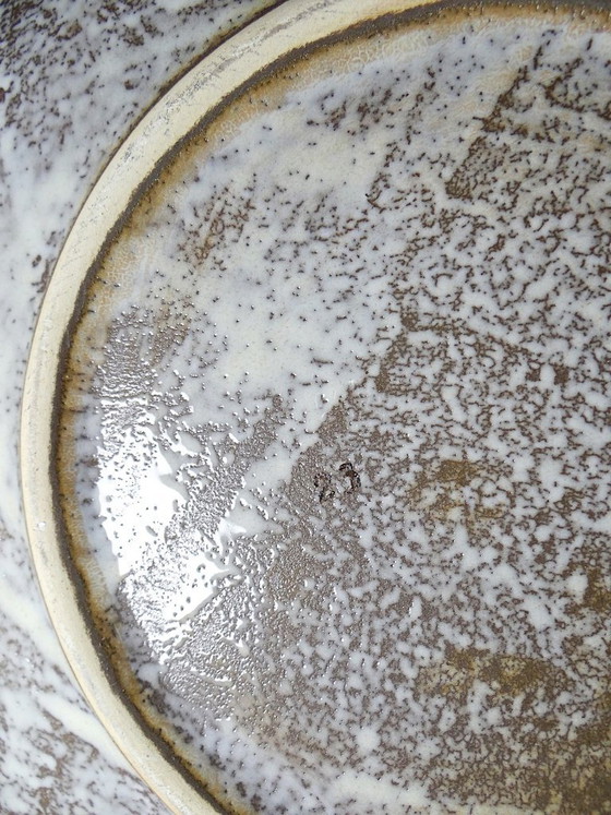 Image 1 of Grande ciotola artistica in ceramica vintage degli anni '50-'60, adatta come decorazione da parete o come fruttiera.