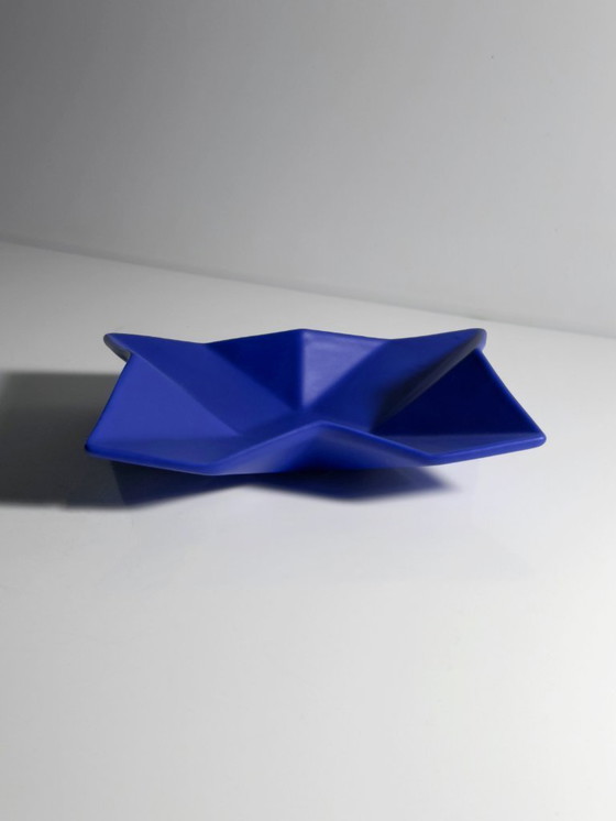 Image 1 of Vintage ASA ceramic bowl, ultramarine cobalt blue prism graphic, 80s/90s plate, glossy, Germany, postmodern