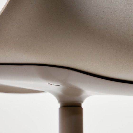 Image 1 of MK10515 Silla lateral de fibra de Iskos-Berlin para Muuto