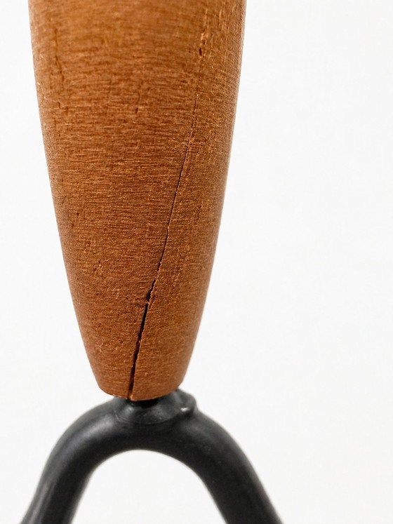 Image 1 of Candelabro danés de teca y metal negro de estilo moderno de mediados de siglo – década de 1960