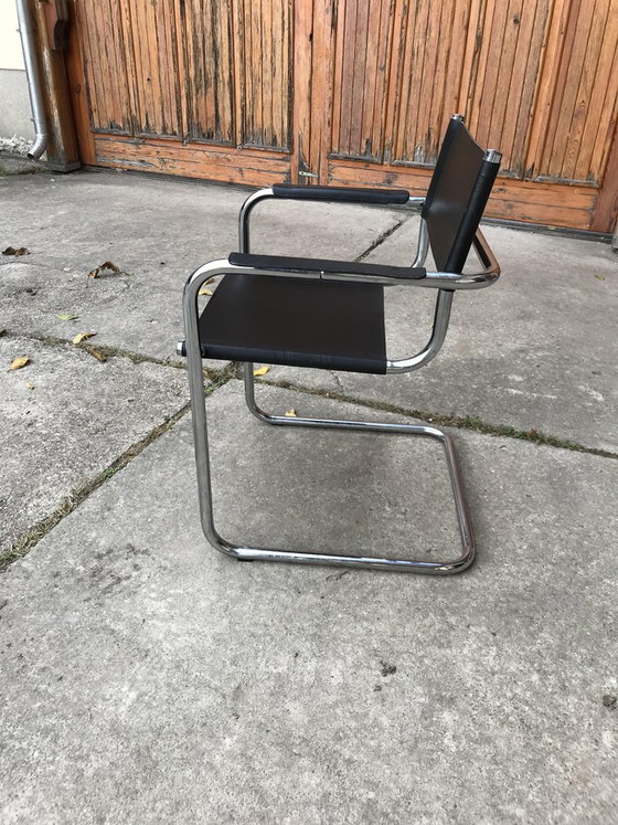 Mid-Century Chrome Tubular Coffee Table With Chairs, 1960s, Set of 3, Leather, Black, Mid Century Modern (photo 5 of 9)