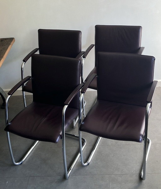 4 chaises Leolux Freyr