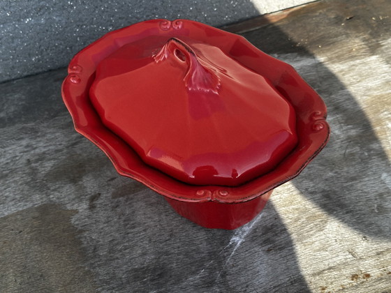 Image 1 of Grote rode keramische terrine jaren 50