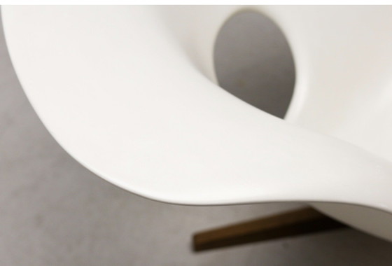 Vitra Eames La Chaise – Weiße Patina – Sessel, Wood (photo 12 of 15)
