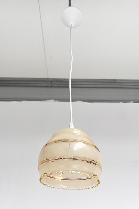 Beige Met Goudkleurige Vintage Plafondlamp, 1960's – Hanglampen, Glass, Plastic (photo 4 of 6)