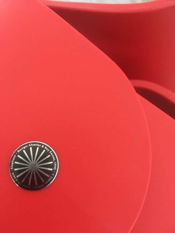 Image 1 of Vitra Eames Elephant Rood - Nieuw