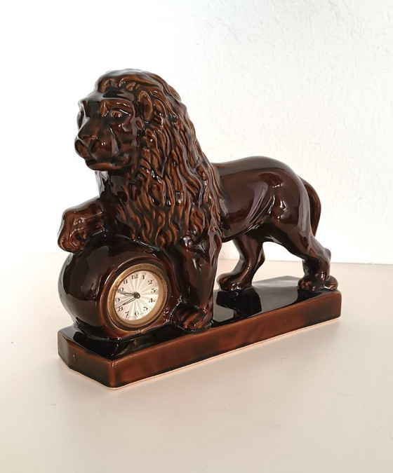 Image 1 of Reloj de repisa Scheurich en forma de león