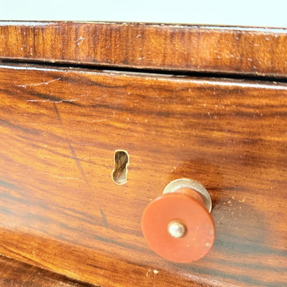 Image 1 of Set di comodini art déco marrone scuro con maniglie in bachelite