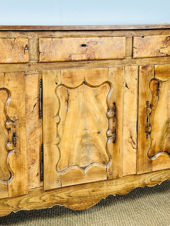 Image 1 of Buffet provinciale in noce, 1800