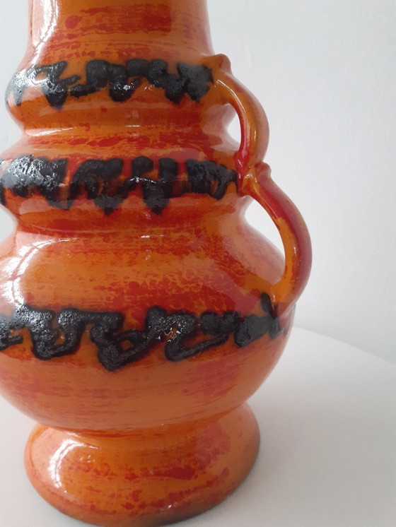 Image 1 of Grote vintage oranje keramieken tafellamp, vintage/retro fat lava lampenvoet met nieuwe handgemaakte lampenkap van originele vin