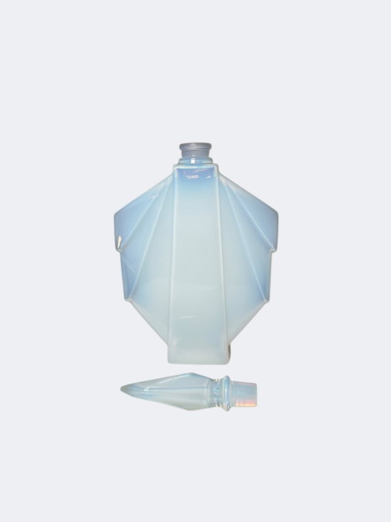 Image 1 of Art-déco-Parfümflakon aus Sabino-Glas – Antiker französischer Opalglas-Parfümflakon