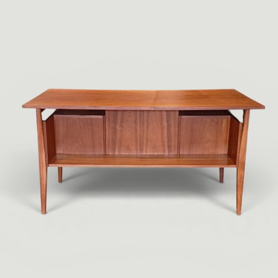 Image 1 of Deens vintage bureau