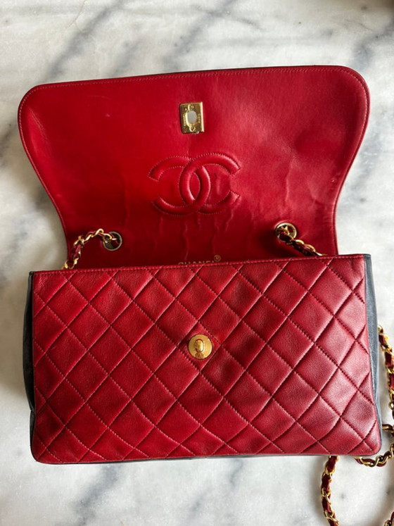 Image 1 of Borsa Chanel a patta singola, rossa e nera
