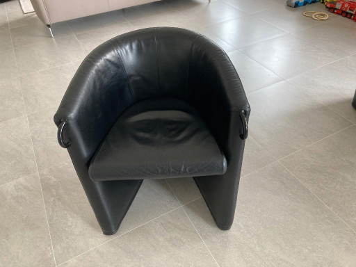 4x Arflex leather chairs/clubs