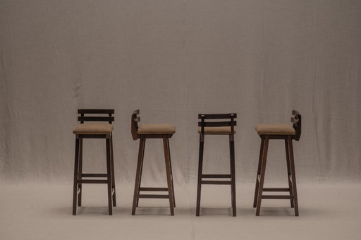 Elegantes Set modernistischer Barhocker, 1970er Jahre