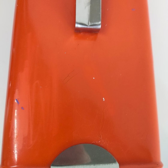 Image 1 of Juego de pulverizador de plantas de plástico Tiger de los años 70 (raro) y lata de almacenamiento/galletas Brabantia