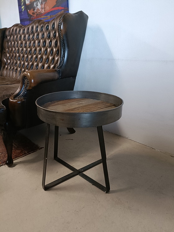 Image 1 of Table d'appoint