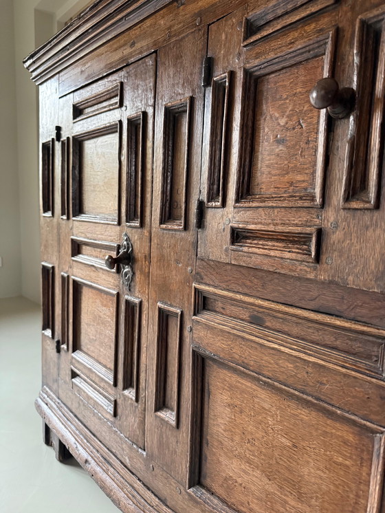 Image 1 of Antiek spaans dressoir