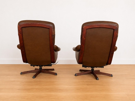 Fauteuils pivotants vintage suédois en cuir marron, milieu du siècle, par Gote Møbler (photo 5 of 8)