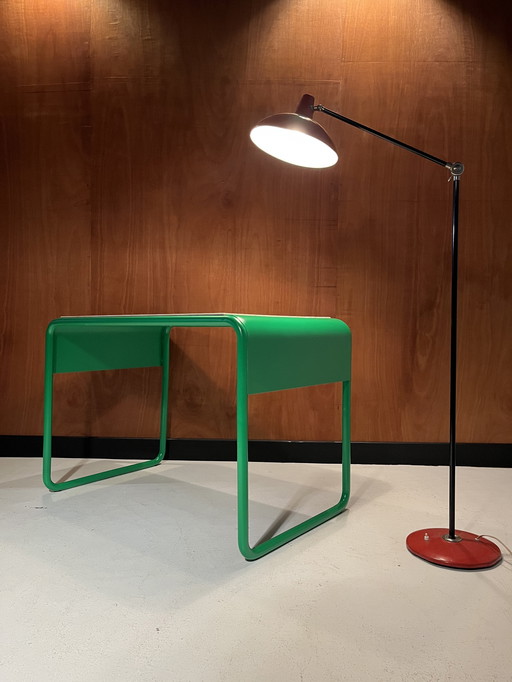 Escritorio vintage circa 1970