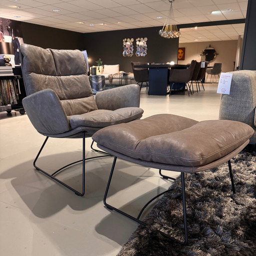 KFF Arva fauteuil met poef