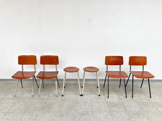 Image 1 of 4 vintage design mid-century eetkamerstoelen + 2 krukken