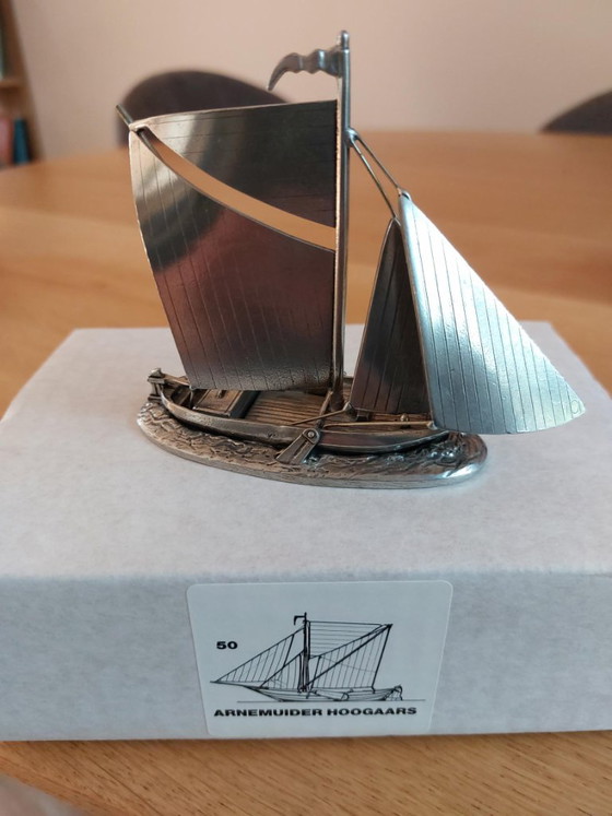 Kleines Schiff aus 94% Zinn, Sammlerstück Nr. 50 der Arnemuiden Hoogaars – Artil Specials Utrecht (photo 5 of 5)