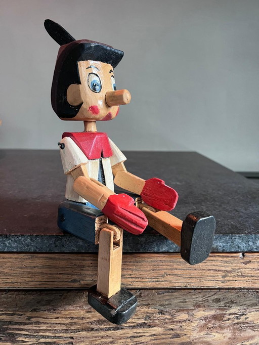 Charmante und nostalgische Holzfigur: „Pinocchio“