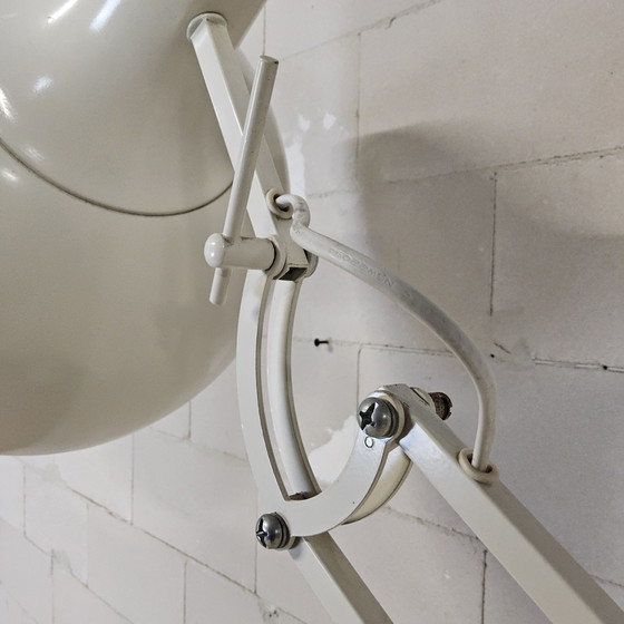 Image 1 of Grande lampada da terra bianca regolabile in metallo vintage industriale