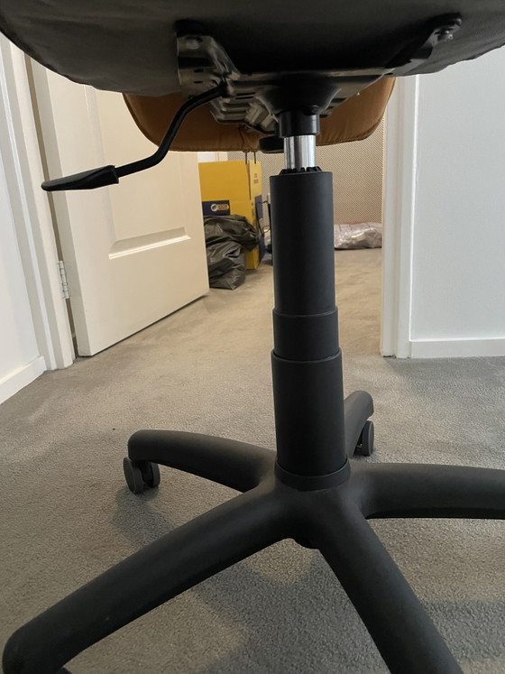 Office Chair I – Plastic, Textile (photo 2 of 5)