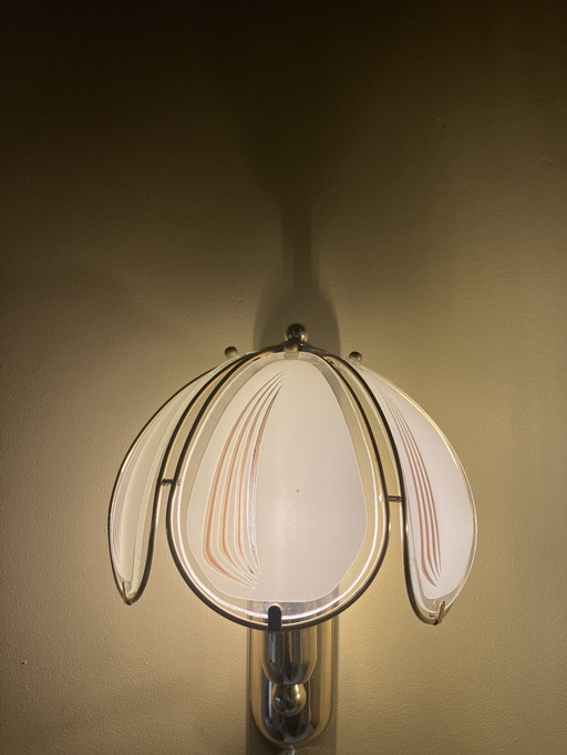 Hollywood Regency wandlampje messing glas wandlamp