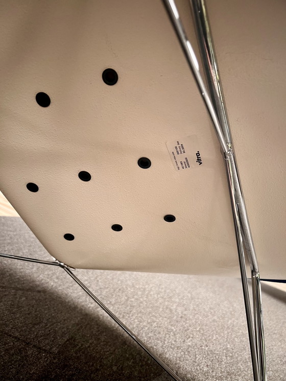 Image 1 of 2 chaises Vitra Coconut