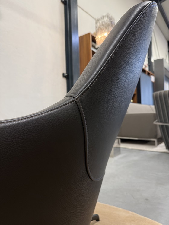 Image 1 of Poltrona girevole Leolux Lanah in pelle marrone Negev