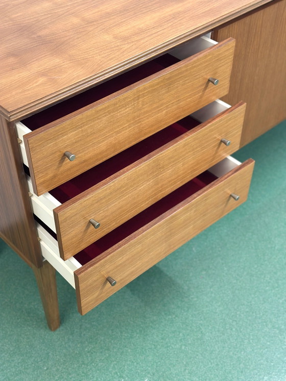 Credenza in teak Mid-Century, anni '60, Credenze, Legno, Metallo, Mid Century Modern (foto 5 di 8)
