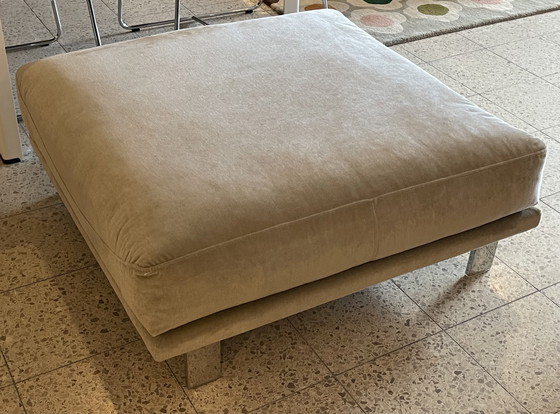 Image 1 of Pouf Leolux Bellice grande