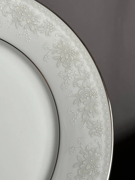 Servizio da tavola in porcellana Noritake, 114 pezzi. – Stoviglie, Porcelain (photo 7 of 10)