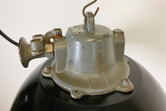 Image 1 of Suspension industrielle en émail noir et fonte, années 1960