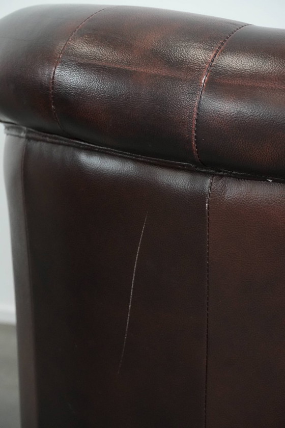 Image 1 of 2 fauteuils club Chesterfield classiques de style anglais en cuir de vachette, finition clous décoratifs