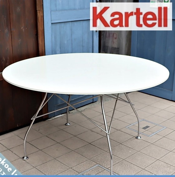 Image 1 of Tavolo da pranzo rotondo di design Kartell 128 cm