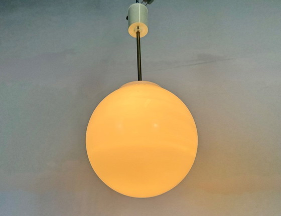 Image 1 of Vintage kroonluchter met melkglas van Elektrosvit, jaren 60