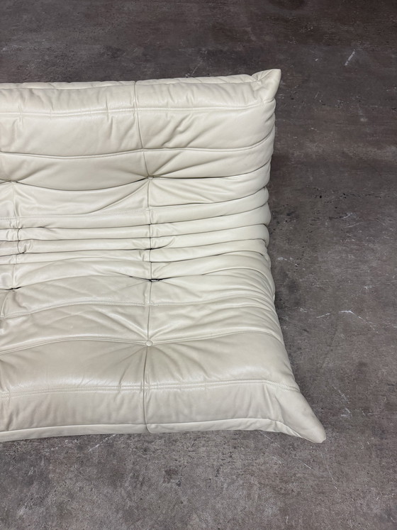 Image 1 of Divano a 2 posti e a 3 posti Ligne Roset Togo 100% autentico in pelle beige.