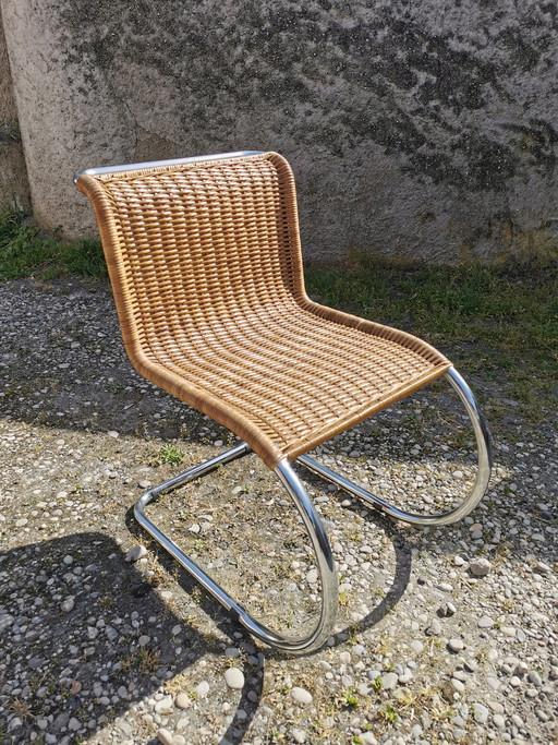 Mr10 chair Mies van der Rohe 