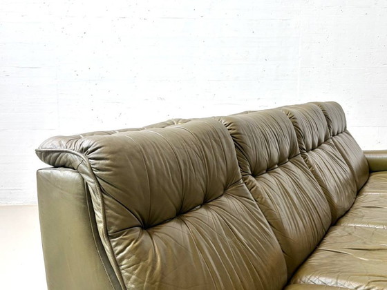Image 1 of Grosszügiges Retro Ledersofa in Olivgrün, 1970er Jahre