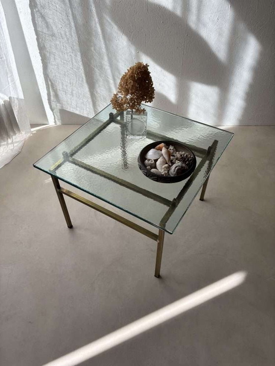 Image 1 of Table basse suédoise en laiton avec plateau en verre marbré, années 1960