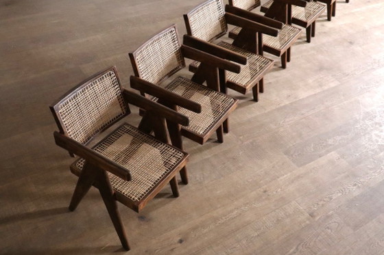Set van 8 Pierre Jeanneret bureaustoelen van riet, India, jaren 1950. – Eetkamerstoelen, Wood (photo 5 of 20)